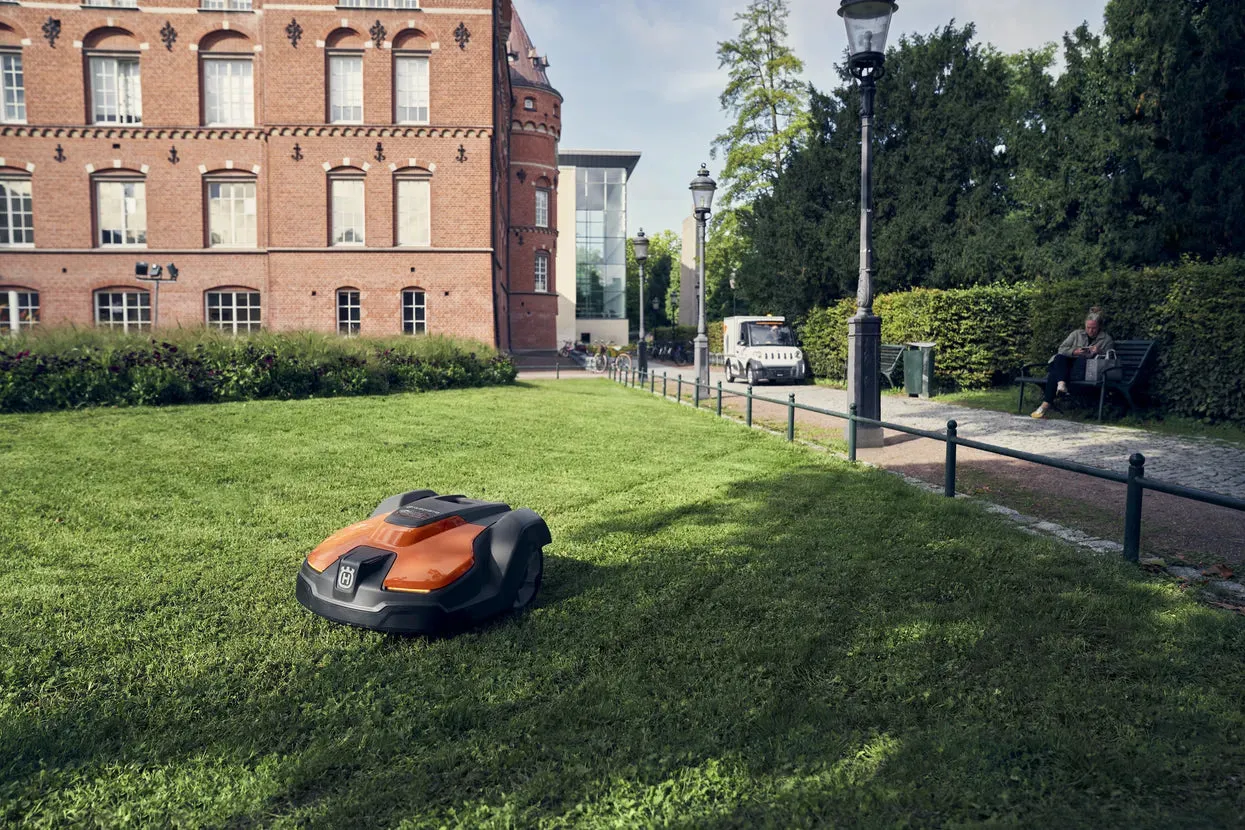 Husqvarna Automower 520 EPOS Robotic Lawn Mower