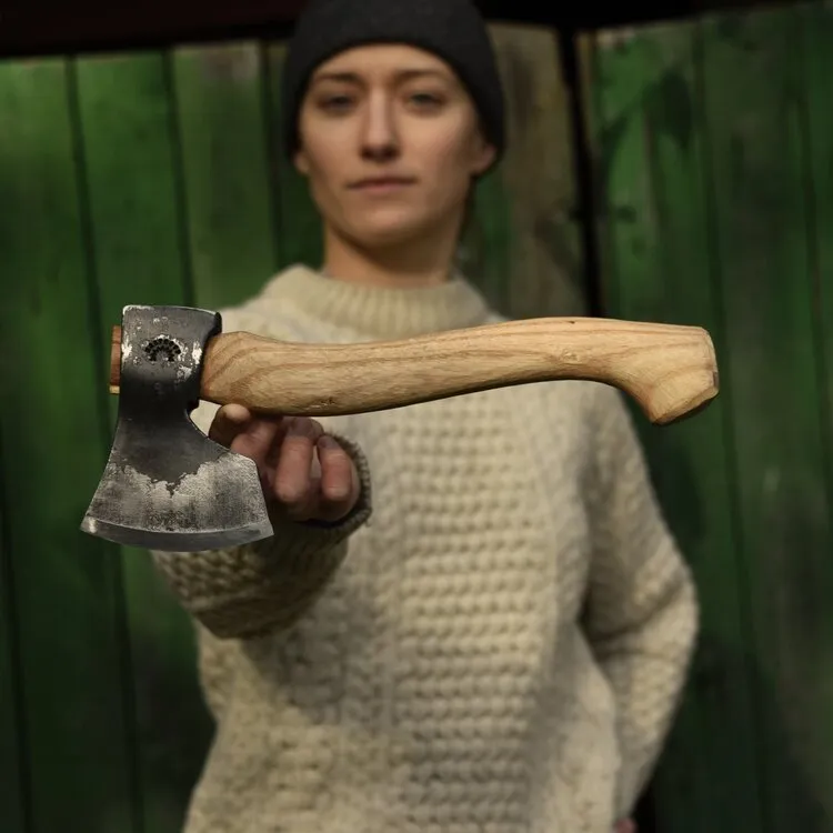 Small Carver Axe 01